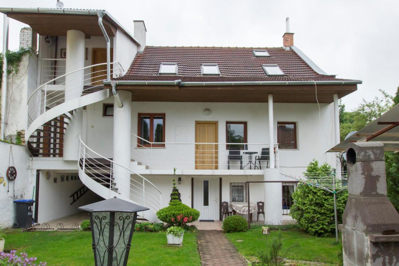 Star Apartments Piestany Bagian luar foto